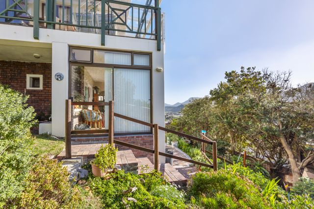 To Let 6 Bedroom Property for Rent in Fish Hoek Western Cape
